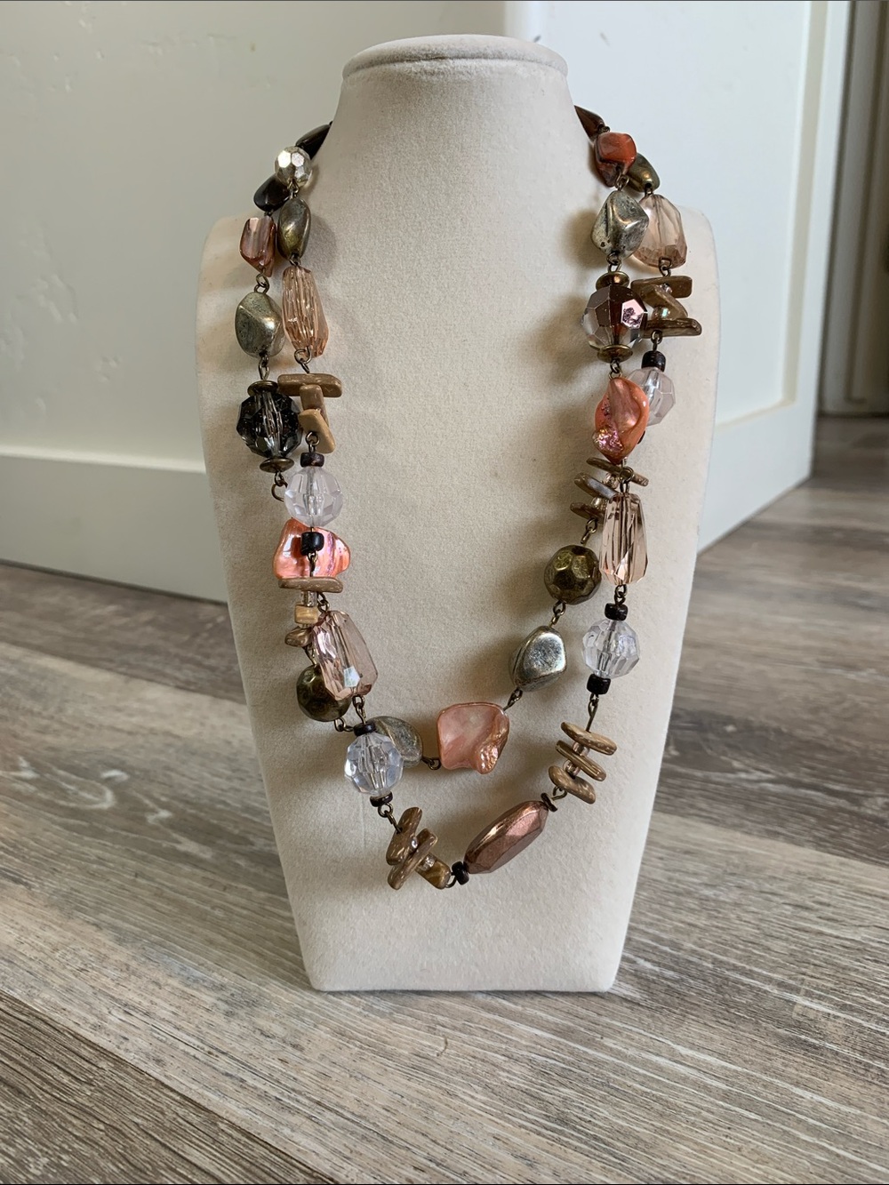 Multicolor Glass Bead Necklace with Pink and Gold Accents
